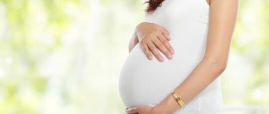 Researchers call for policies to help mothers keep a healthy weight