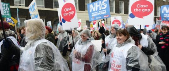 RCN members vote to accept NHS pay deal