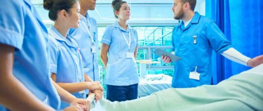 Male nurses better represented at higher pay bands than female colleagues