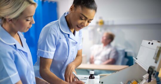 Nurses ‘undervalued’ and underpaid because most are women, report finds