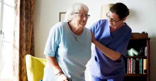 Social care nurses to take a pay cut because of NI rise, analysis finds