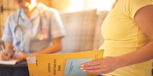 Offer induction of labour by 41 weeks, researchers recommend