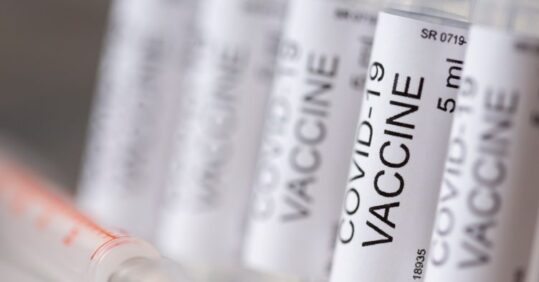 Extra 800,000 shielding patients to be prioritised for Covid vaccination