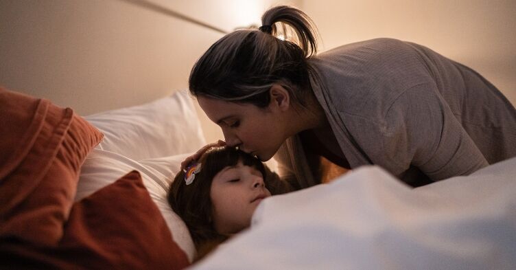 First-time parents benefit from text message support for children’s bedtime routines