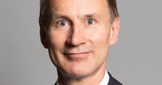 Improve flexible working to aid nurse retention, says Jeremy Hunt