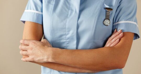 Encourage nurses out of retirement to help ease NHS crisis, report says