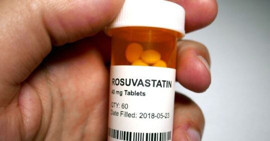 Consider prescribing statins for lower CVD risk, NICE says