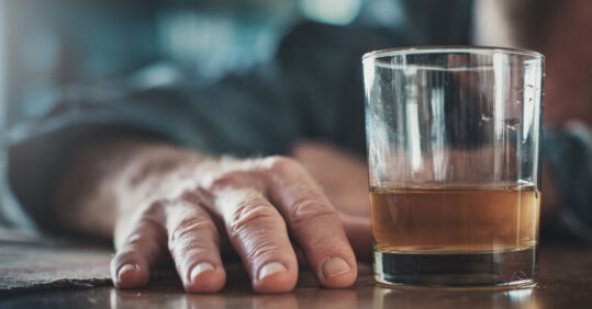 NICE urges healthcare professionals to use validation tools for assessing alcohol consumption