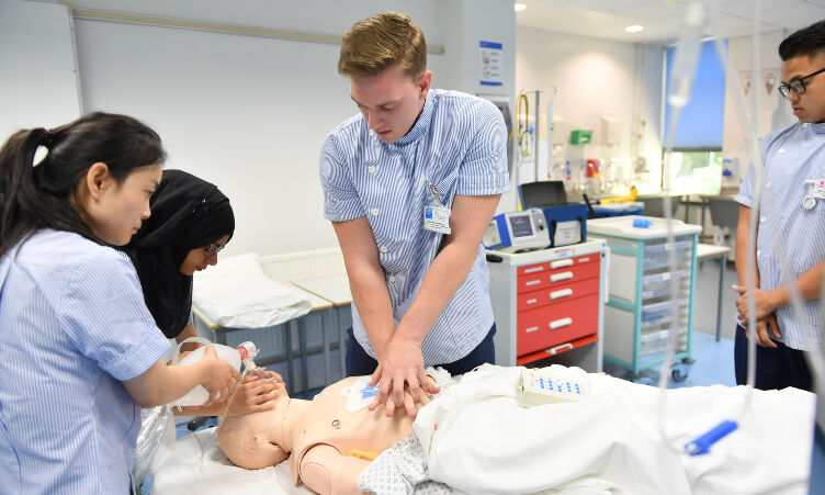 https://www.nursinginpractice.com/wp-content/uploads/2023/04/Simulation_-Training-nurses-of-the-future.jpg