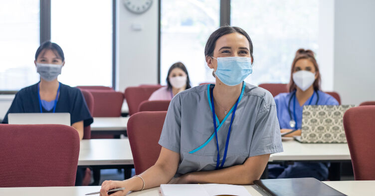 Nursing course acceptances down 13%, says UCAS