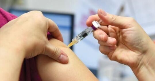 Women are more adversely affected by flu vaccination than men