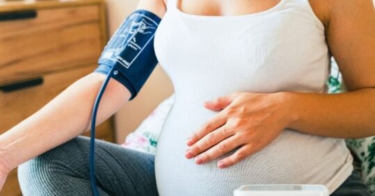 Monitoring blood pressure at home reduces heart attack risk in new mums