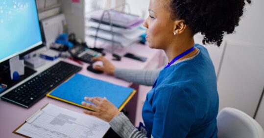 Over 5,500 early-career nurses and midwives quit in a year