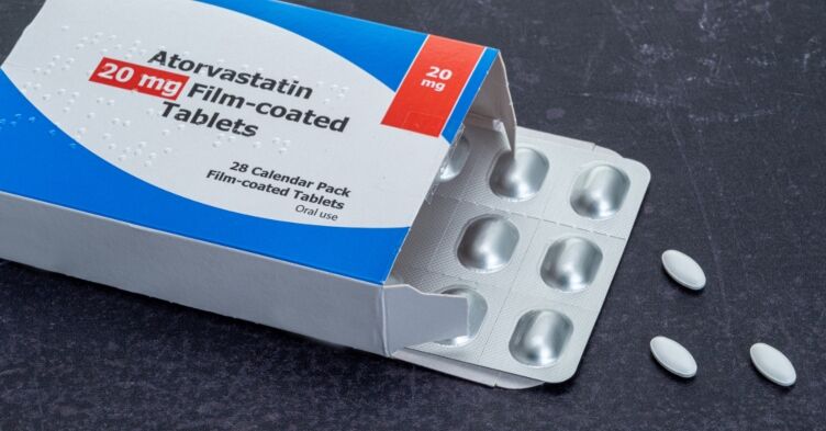 Supporting patients to adhere to statin therapy