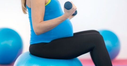 Diet and exercise for obese mothers improves child heart health